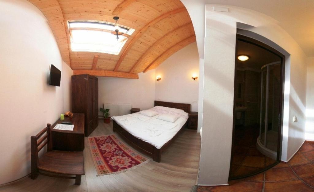 Hotel Casa Cartianu Târgu Jiu Pokoj fotografie